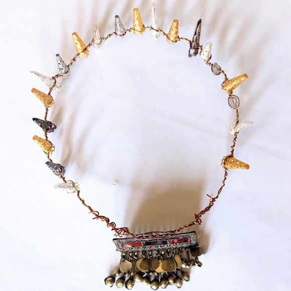 Handmade Spiked Wire Crown with Salvaged Vintage Jewelry Remnant - one of a kind - Picture 3 of 6